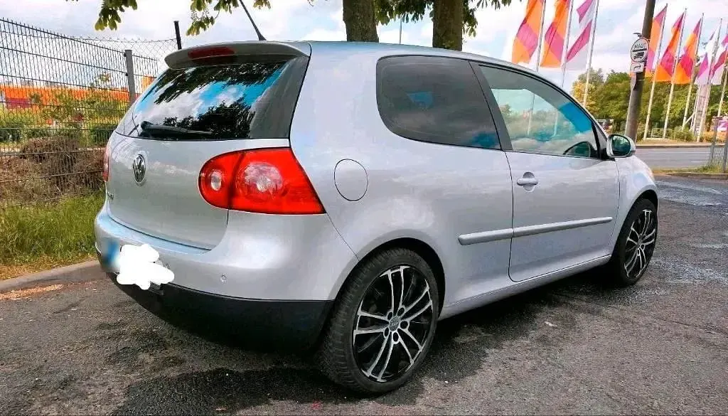 Gebraucht VW Golf V 80 PS (58 kW) 2007 Silber Limousine