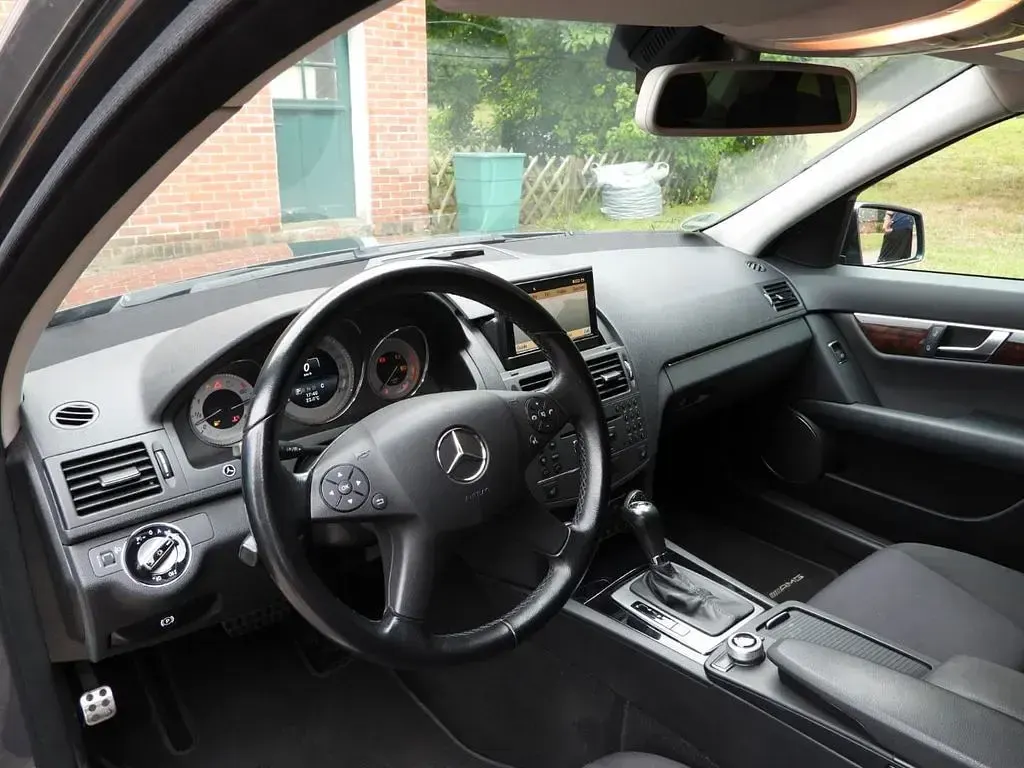 Gebraucht Mercedes C220 AMG 170 PS (125 kW) 2009 Grau Limousine