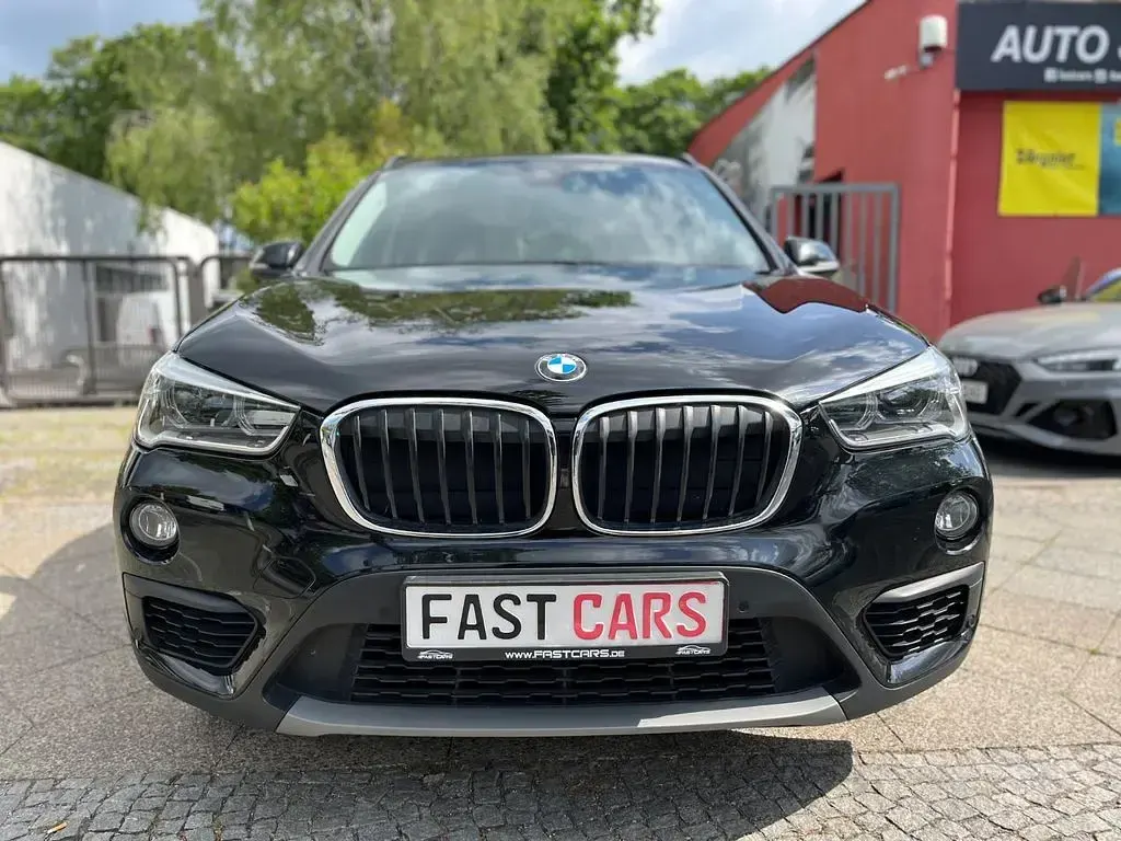 Gebraucht BMW X1 Advantage 136 PS (100 kW) 2016 Schwarz SUV
