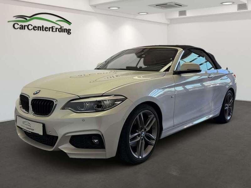 Mineralweiss Gebraucht 2017 BMW 220 M Sport Cabrio | 29.990 € (Teuer) - Bild 1/4