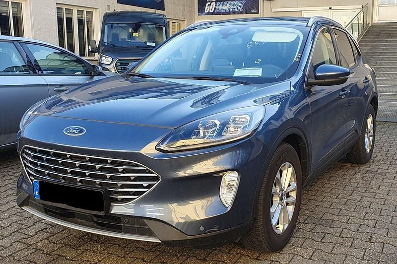 Usado Ford Kuga Titanium X 150 HP (110 kW) 2021 Azul SUV