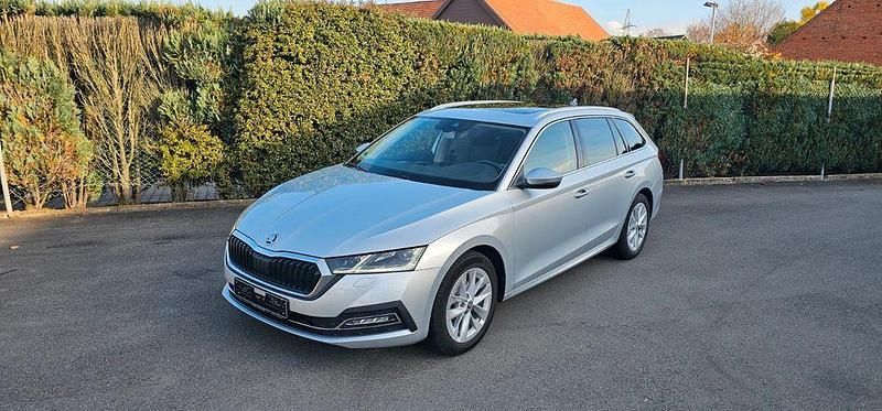 Silber Gebraucht 2021 Skoda Octavia Style Kombi | 23.650 € (Fairer Preis) - Bild 1/4