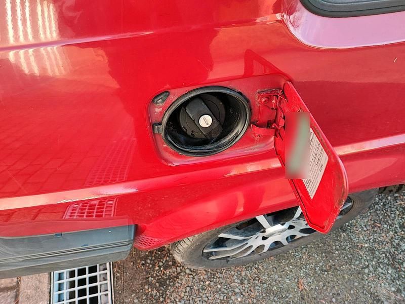 Second-hand VW Golf 70 CP (51 kW) 1991 Roșu Coupe