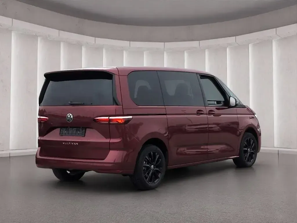 Second-hand VW T7 204 CP (150 kW) 2025 Roșu Van