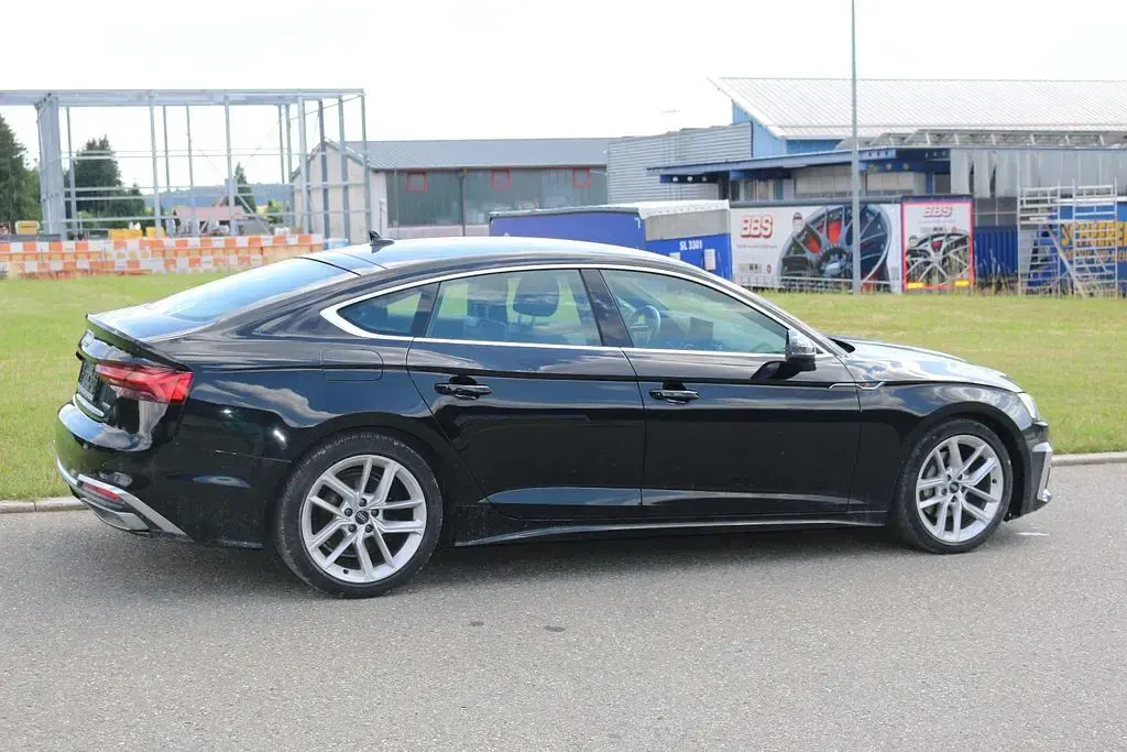Gebraucht Audi A5 Sportback S-Line 204 PS (150 kW) 2023 Schwarz Kleinwagen