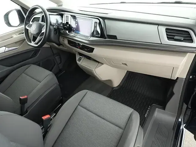 Gebraucht VW Multivan 204 PS (150 kW) 2025 Van / Kleinbus