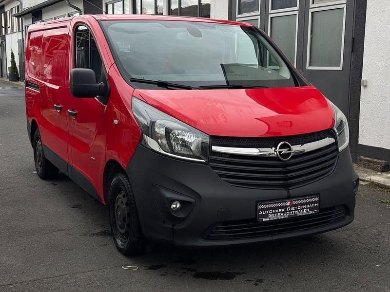 Gebraucht Opel Vivaro 116 PS (85 kW) 2016 Rot Van / Kleinbus