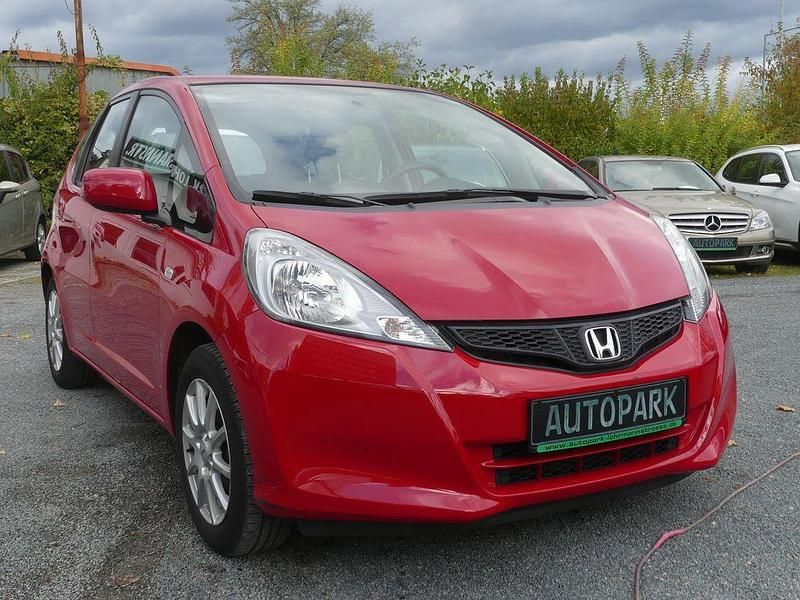 Gebraucht Honda Jazz Trend 90 PS (66 kW) 2014 Rot Kleinwagen