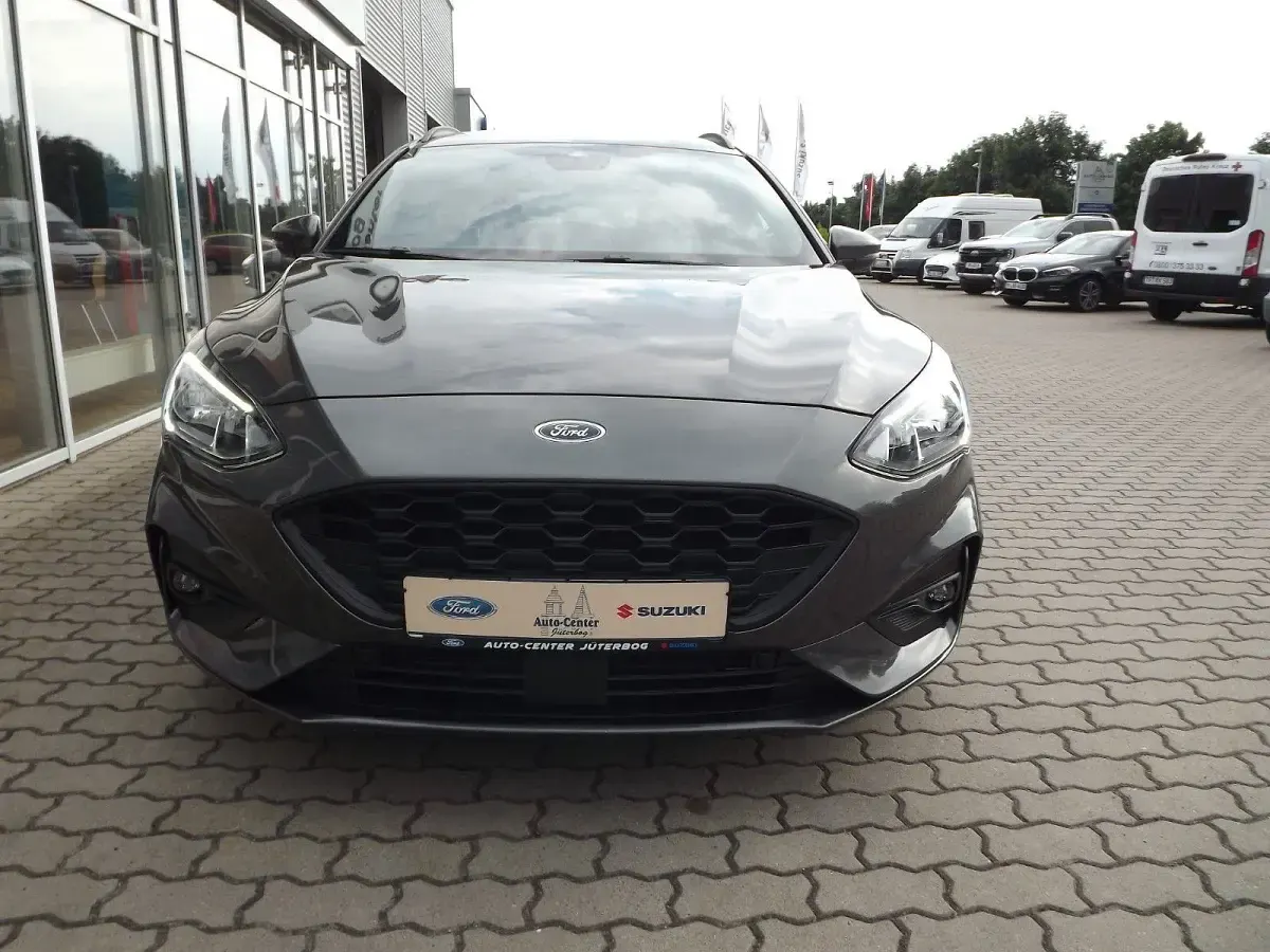 Gebraucht Ford Focus ST-Line 125 PS (91 kW) 2020 Grau Kombi