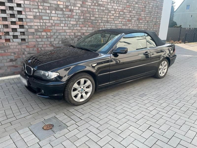 Gebraucht BMW 320 Cabriolet 150 PS (110 kW) 2005 Schwarz Cabrio