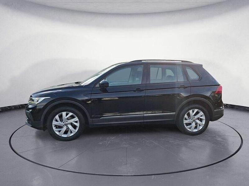 Gebraucht VW Tiguan Life 150 PS (110 kW) 2021 Schwarz SUV