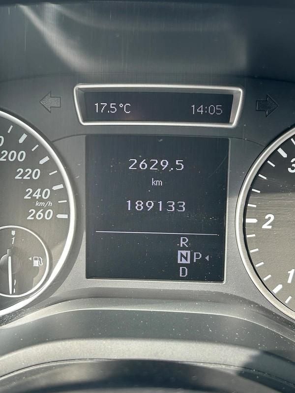 Gebraucht Mercedes B200 136 PS (100 kW) 2012 Grau Van / Kleinbus