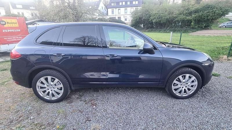 Blau Gebraucht 2012 Porsche Cayenne S SUV | 26.850 € (Guter Preis) - Bild 1/4
