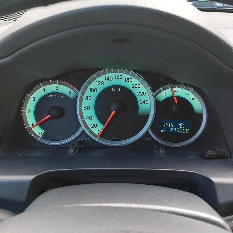 Silber Gebraucht 2007 Toyota Verso Van / Kleinbus | 2.700 € - Bild 1/4