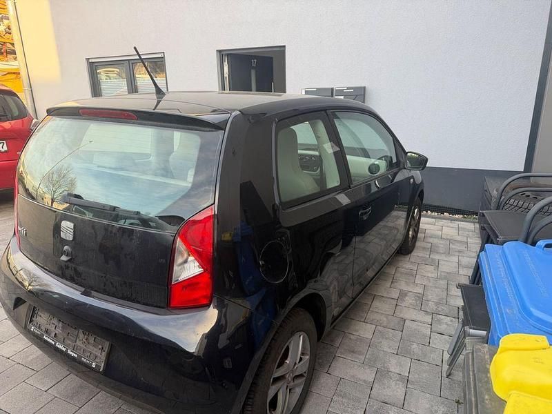 Gebraucht Seat Mii 60 PS (44 kW) 2013 Schwarz Kleinwagen