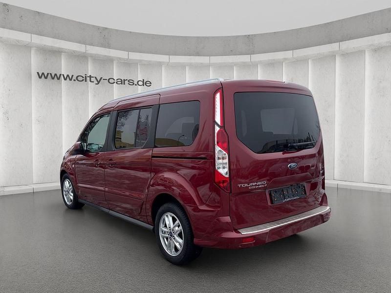 Gebraucht Ford Grand Tourneo Connect Titanium 120 PS (88 kW) 2018 Rot Van / Kleinbus