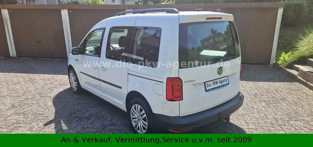 Gebraucht VW Caddy Trendline 150 PS (110 kW) 2019 Weiß Van / Kleinbus
