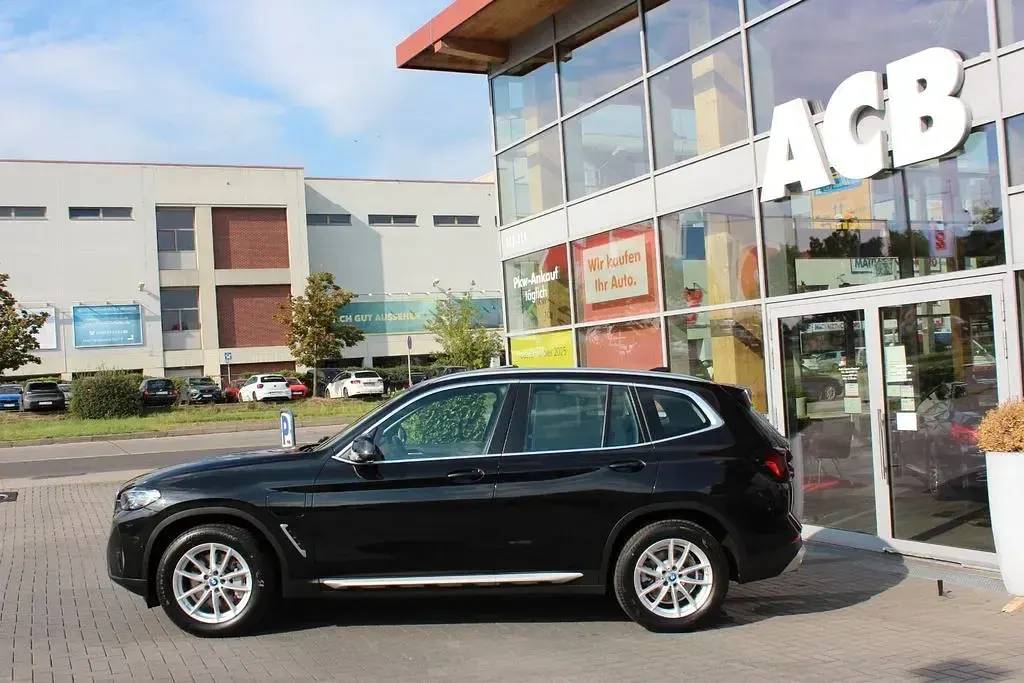 Gebraucht BMW X3 Performance 292 PS (214 kW) 2023 Saphirschwarzmet. (metallic) SUV