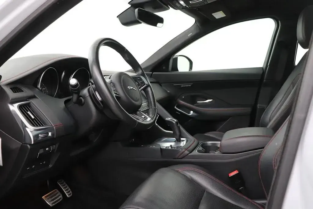 Używany Jaguar E-Pace First Edition 249 KM (183 kW) 2018 Biały SUV