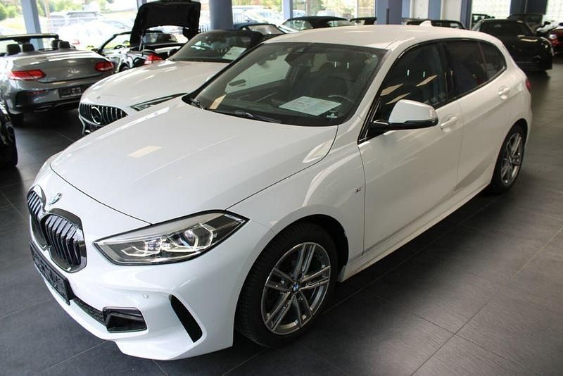 Gebraucht BMW 118 M Sport 136 PS (100 kW) 2022 Weiß Kleinwagen