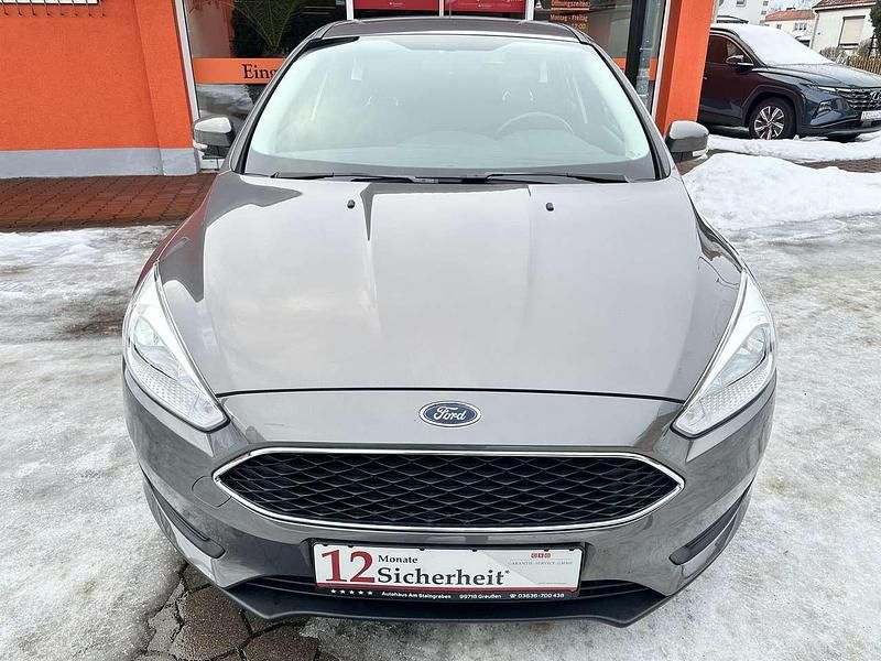 Gebraucht Ford Focus Trend 101 PS (74 kW) 2015 Brisbane braun Limousine