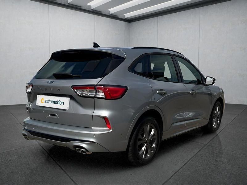Gebraucht Ford Kuga 120 PS (88 kW) 2024 Silber SUV