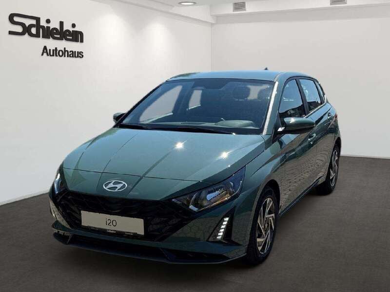 Mangrove green Neu 2025 Hyundai i20 Trend Limousine | 22.950 € (Fairer Preis) - Bild 1/4