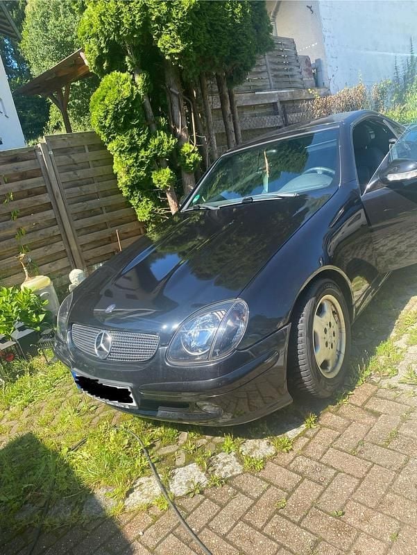 Schwarz Gebraucht 2001 Mercedes SLK200 Cabrio | 3.100 € (Superpreis) - Bild 1/4