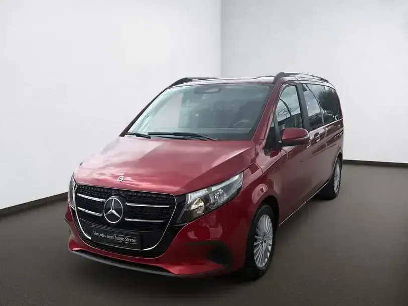Gebraucht Mercedes V220 163 PS (119 kW) 2025 Hyazinthrot (metallic) Van / Kleinbus
