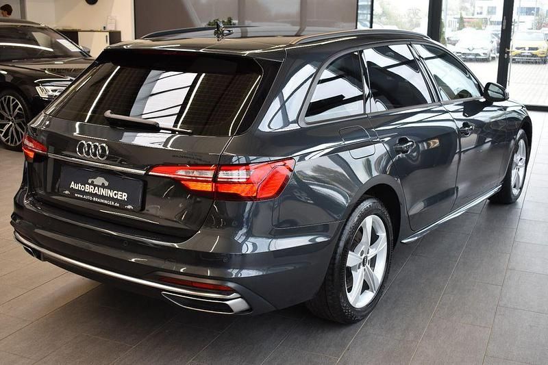 Gebraucht Audi A4 Advanced 163 PS (119 kW) 2021 Grau Kombi