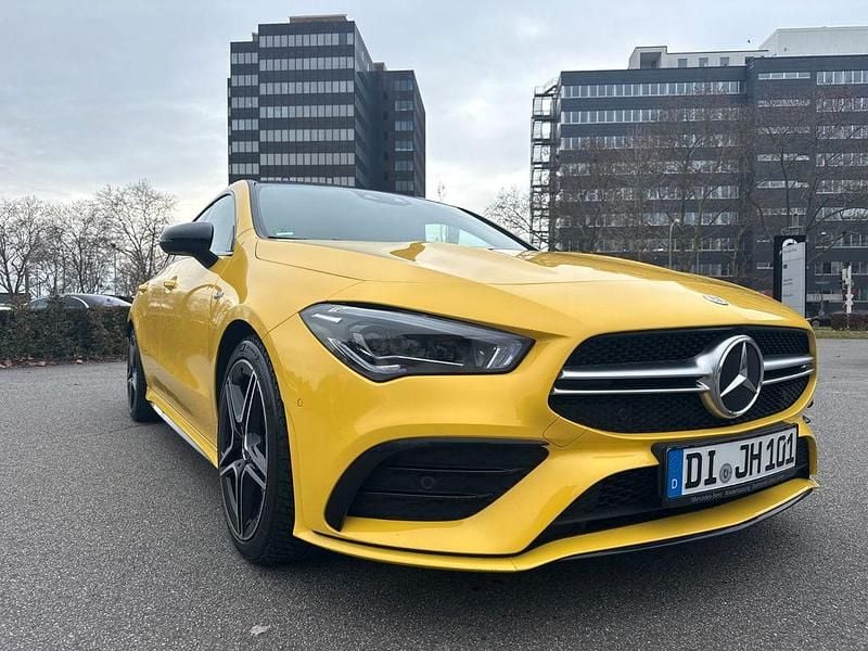 Gebraucht Mercedes CLA35 AMG Shooting Brake AMG 306 PS (225 kW) 2023 Gelb Kombi