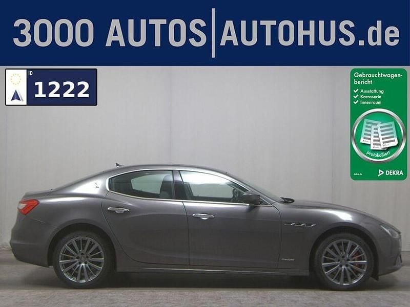 Grau Gebraucht 2020 Maserati GranSport Limousine | 30.980 € - Bild 1/4