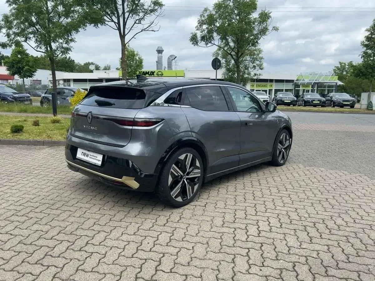 Gebraucht Renault Megane E-Tech Iconic 160 kW (218 PS) 2022 Grau Limousine