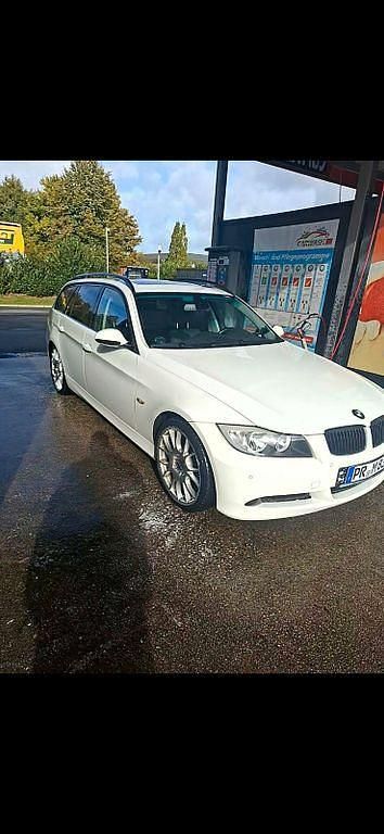 Gebraucht BMW 320 Performance 170 PS (125 kW) 2008 Weiß Kombi