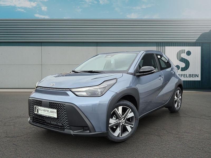 Neu Toyota Aygo X Active 116 PS (85 kW) 2026 Celestite grey metallic SUV