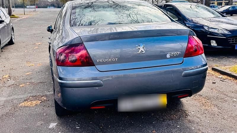 Gebraucht Peugeot 407 140 PS (102 kW) 2009 Grau Limousine