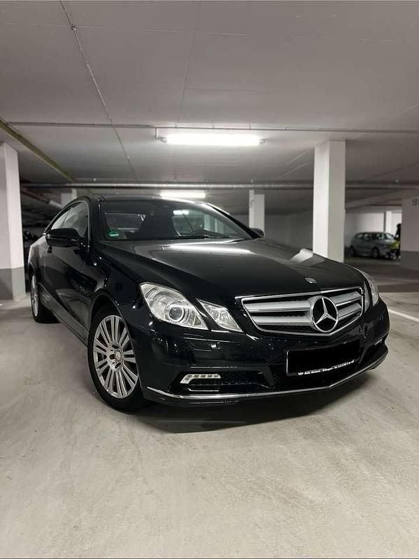 Gebraucht 2009 Mercedes E350 Avantgarde Coupé | 9.350 € (Guter Preis) - Bild 1/4