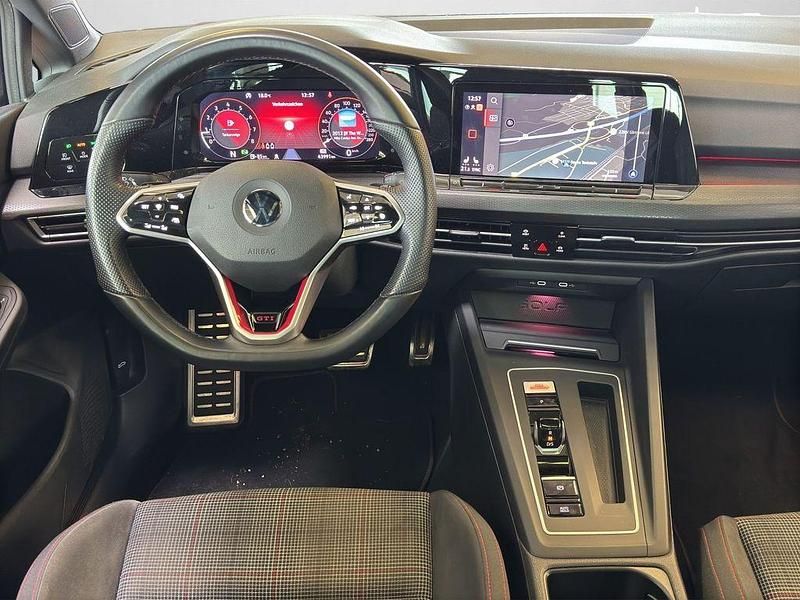 Gebraucht VW Golf VIII GTI 245 PS (180 kW) 2021 Deep black perleffekt (metallic) Limousine