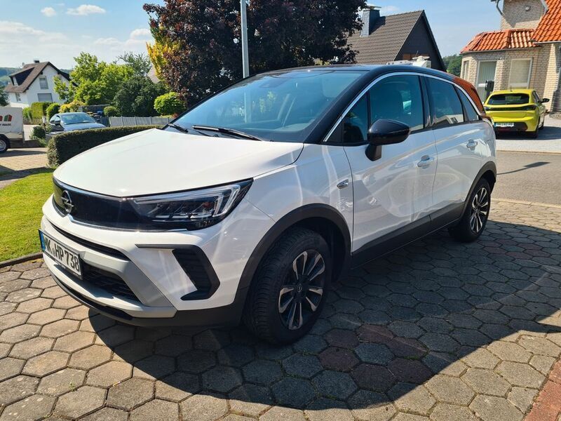 Weiß Gebraucht 2023 Opel Crossland Elegance SUV | 22.999 € (Etwas zu teuer) - Bild 1/4