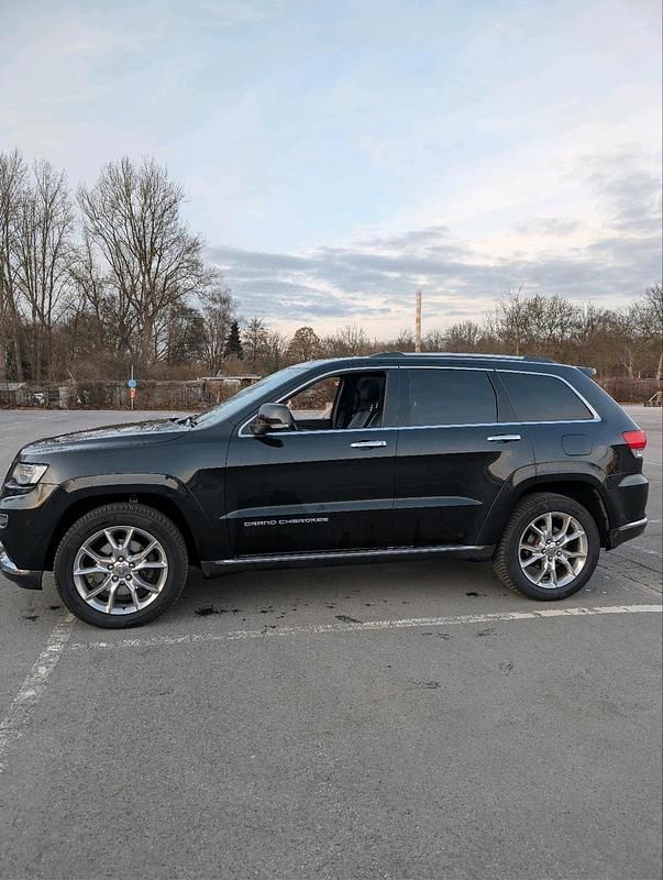 Gebraucht Jeep Grand Cherokee Summit 250 PS (183 kW) 2017 Schwarz SUV