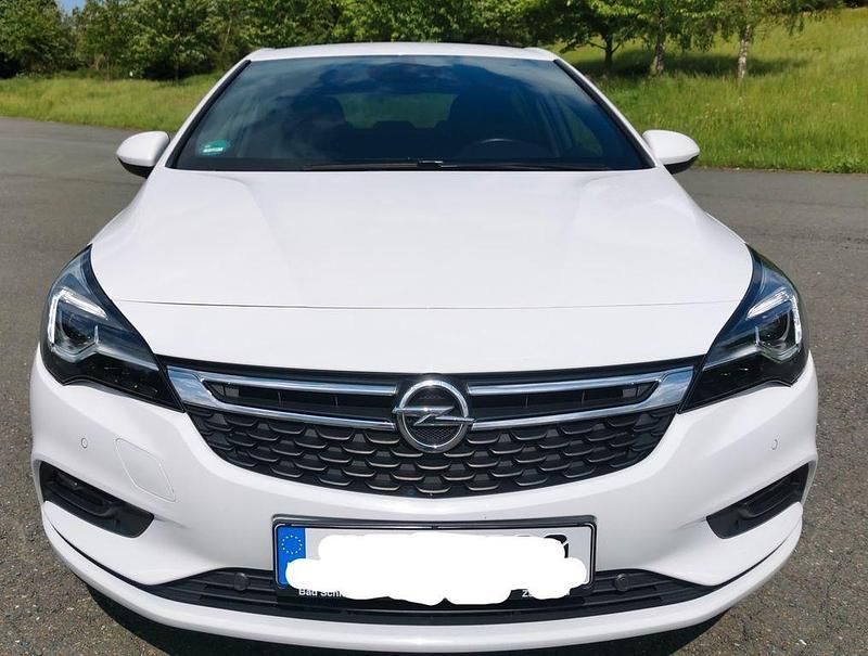 Gebraucht Opel Astra Ultimate 160 PS (117 kW) 2017 Weiß Limousine
