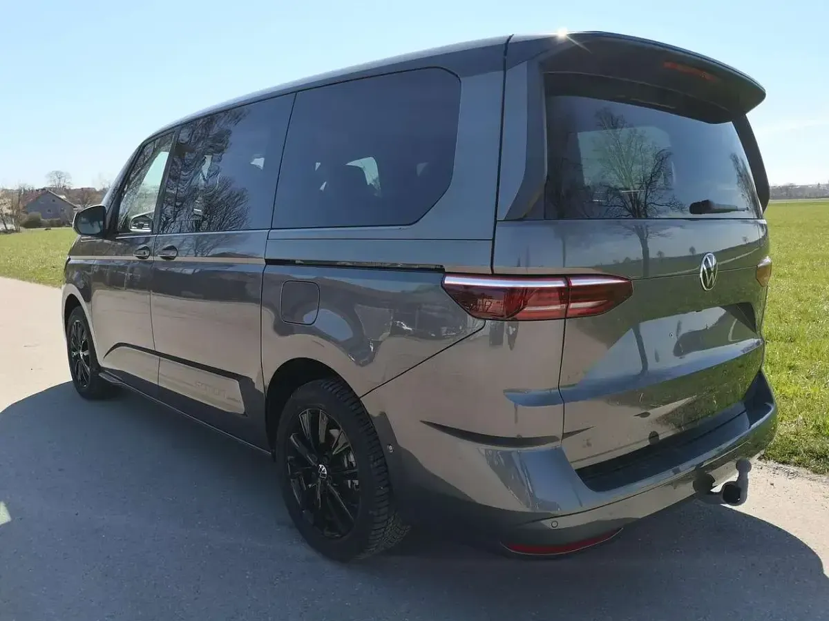 Neu VW Multivan Edition 245 PS (180 kW) 2026 Indiumgrau metallic Van / Kleinbus