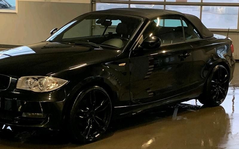 Gebraucht BMW 118 Cabriolet 143 PS (105 kW) 2009 Schwarz Cabrio