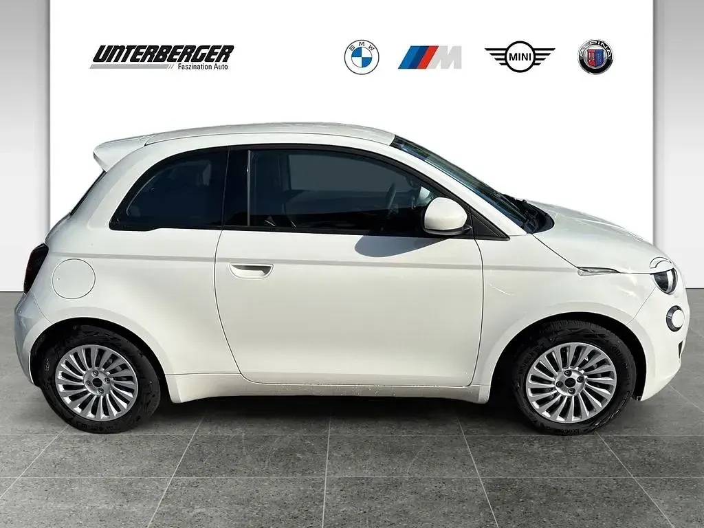 Second-hand Fiat 500e 69 kW (95 CP) 2025 Alb Berlinǎ