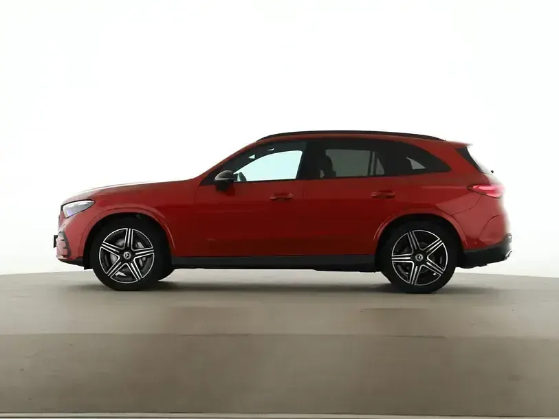 Gebraucht Mercedes GLC300 AMG 258 PS (189 kW) 2023 Rot SUV