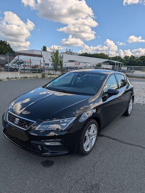 Schwarz Gebraucht 2017 Seat Leon FR Limousine | 16.900 € (Fairer Preis) - Bild 1/4