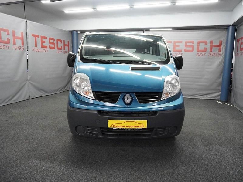 Second-hand Renault Trafic 114 CP (83 kW) 2008 Albastru Monovolum