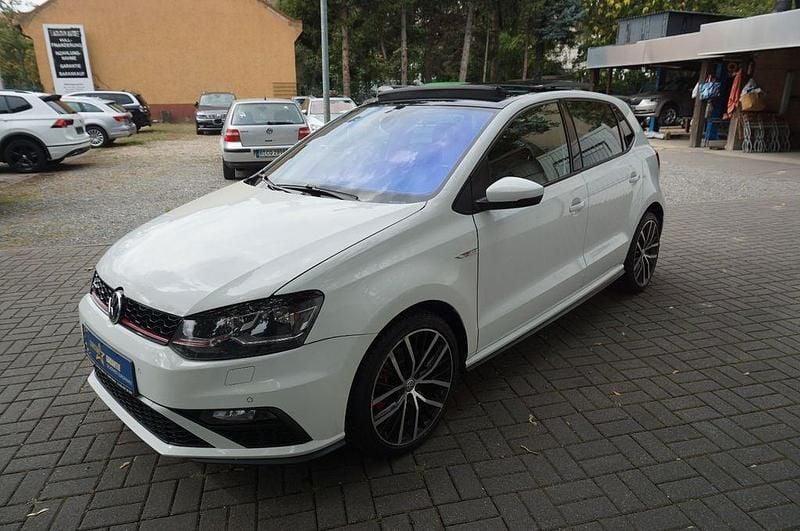 Weiß Gebraucht 2016 VW Polo Sport Limousine | 11.990 € (Guter Preis) - Bild 1/4