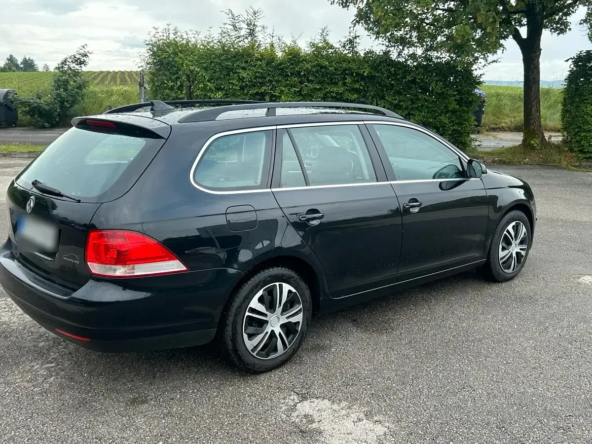 Second-hand VW Golf VI 122 CP (89 kW) 2009 Negru Hatchback