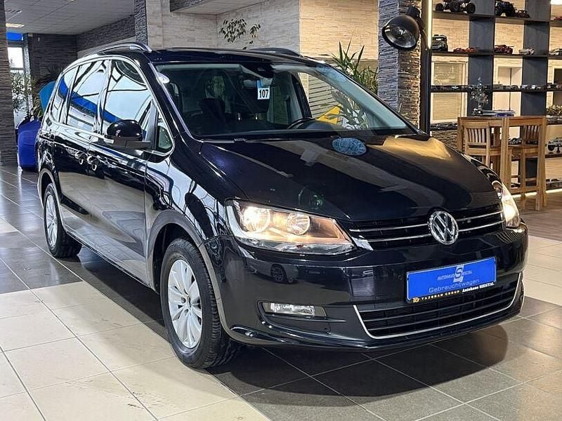 Schwarz Gebraucht 2020 VW Sharan Comfortline Van / Kleinbus | 28.400 € (Fairer Preis) - Bild 1/4